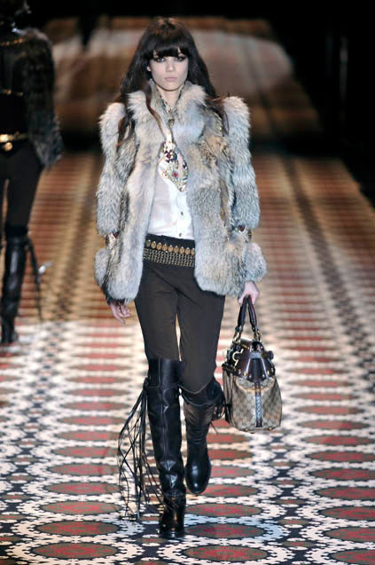 Gucci runway FW2008 Babouska Crystal GG Studded Heart Charm Handbag