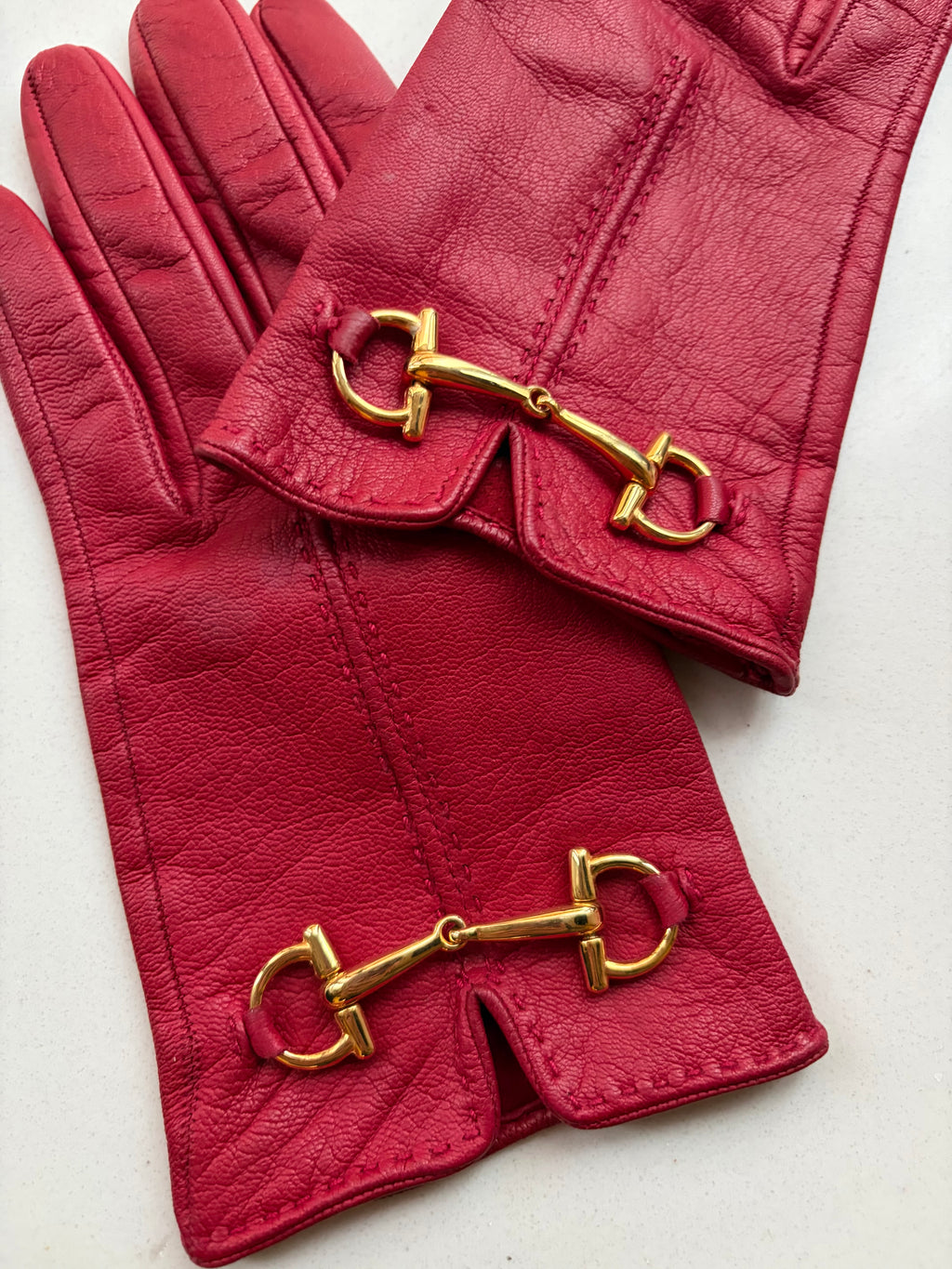 Gucci Horsebit Leather Gloves in Red