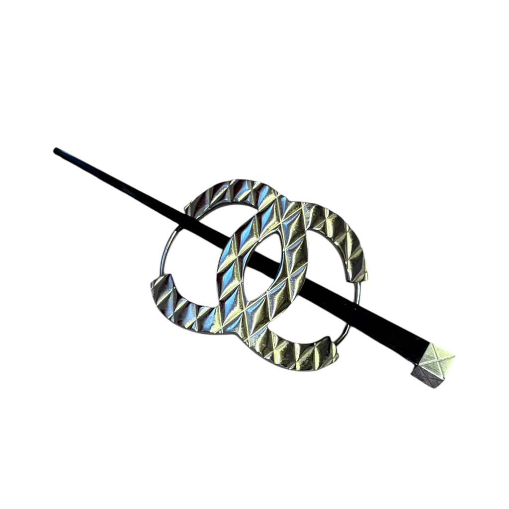 Chanel Fall/Winter 2015-2016 Hair Pin