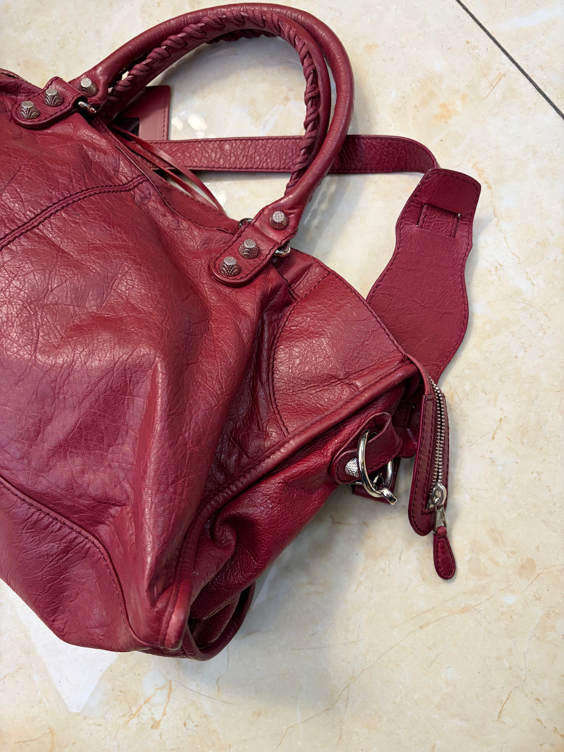 Balenciaga city bag size medium in burghendy red