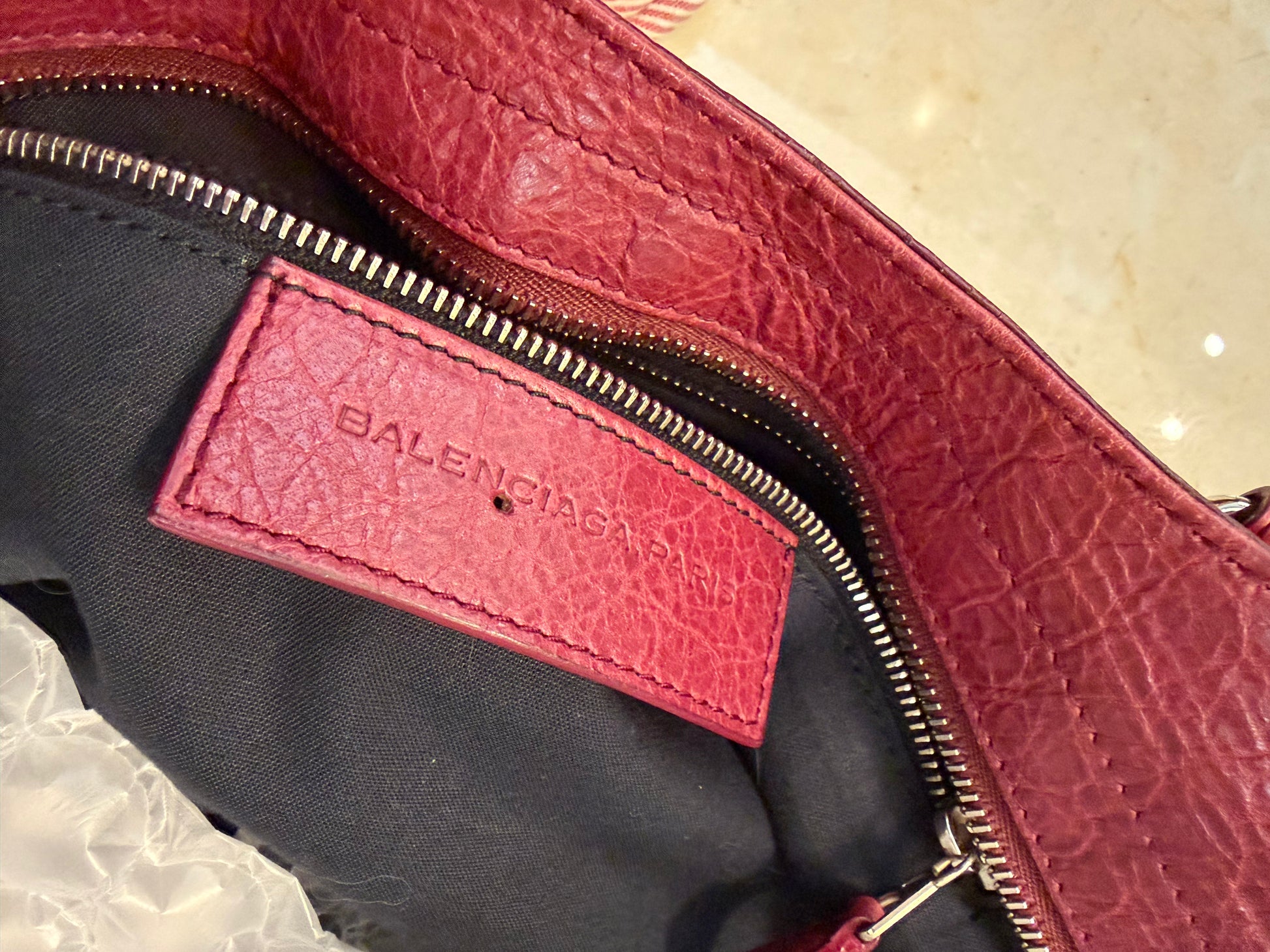 Balenciaga city bag size medium in burghendy red