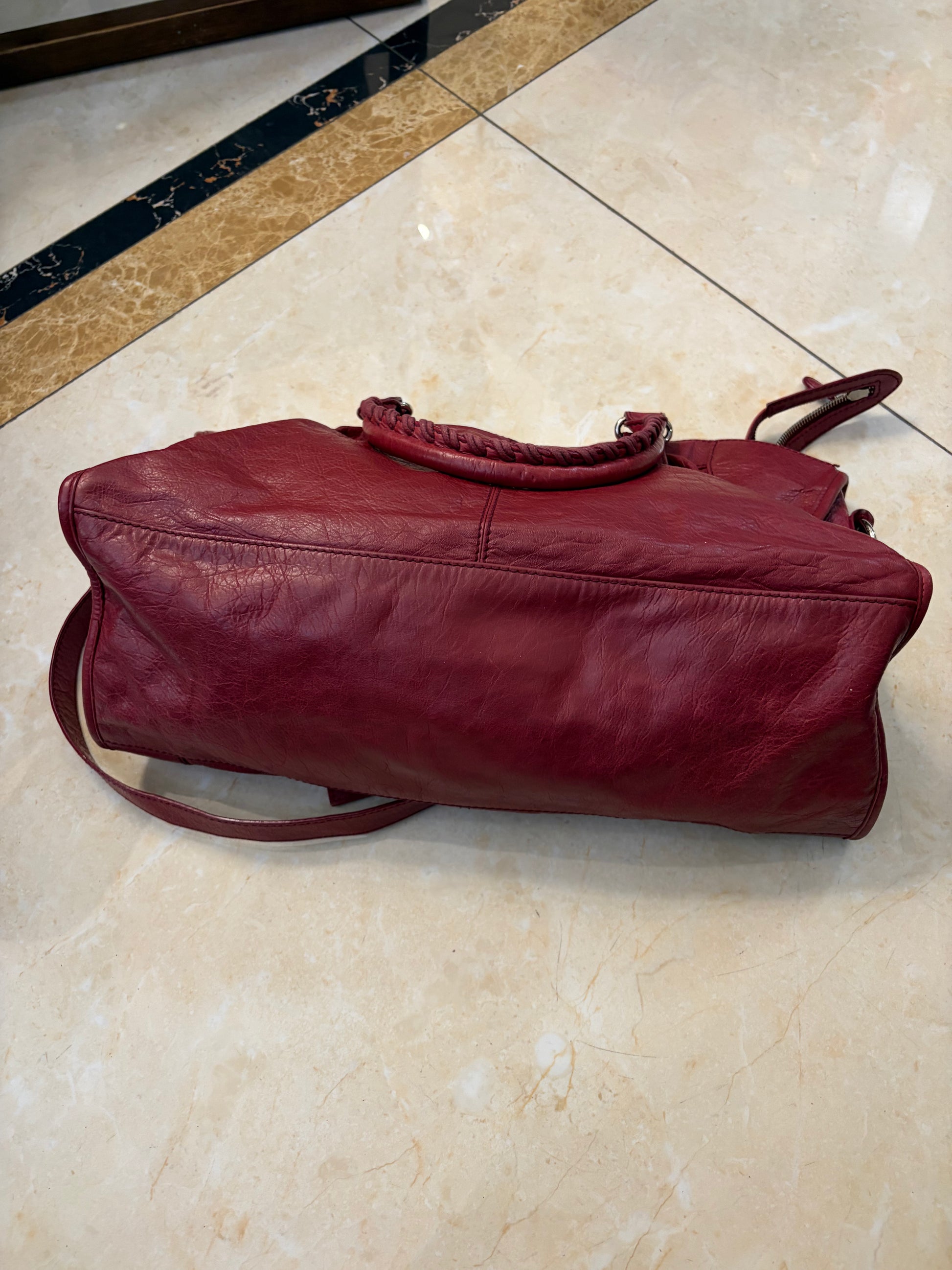 Balenciaga city bag size medium in burghendy red