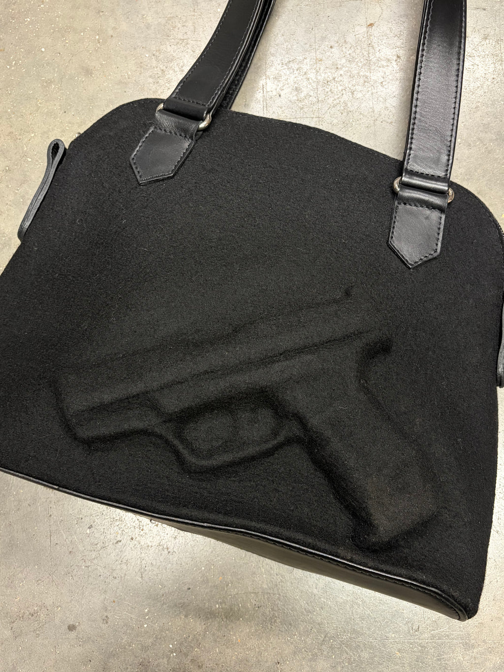 Vlieger & Vandam Gun Black Leather Bag