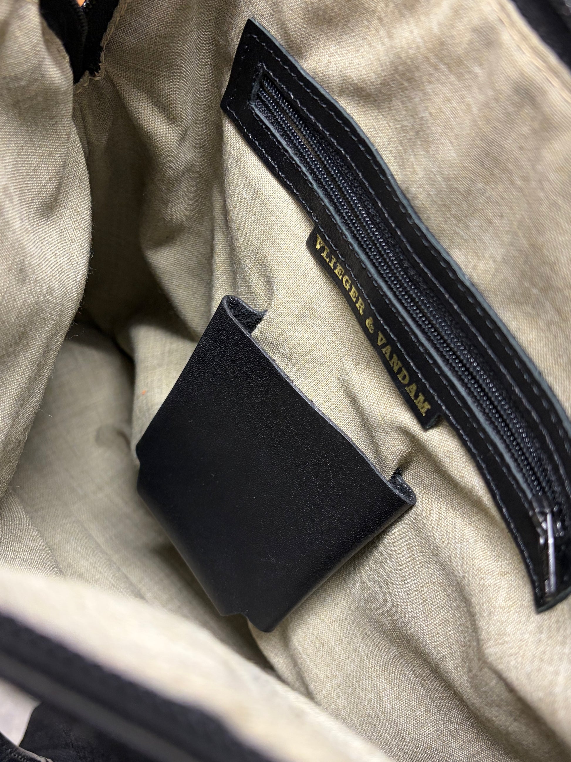 Vlieger & Vandam Gun Black Leather Bag