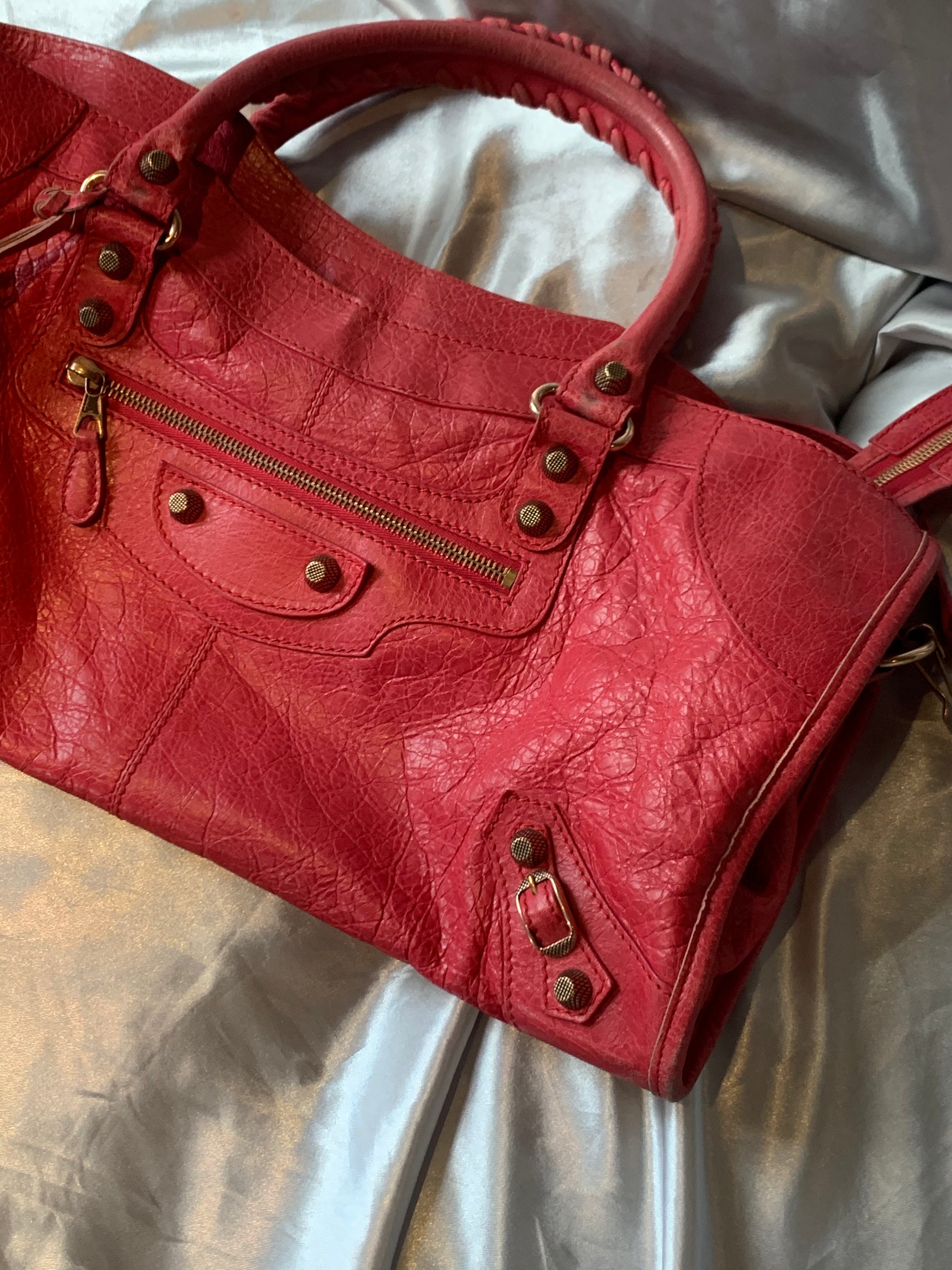 Balenciaga City Bag Size Medium in Red