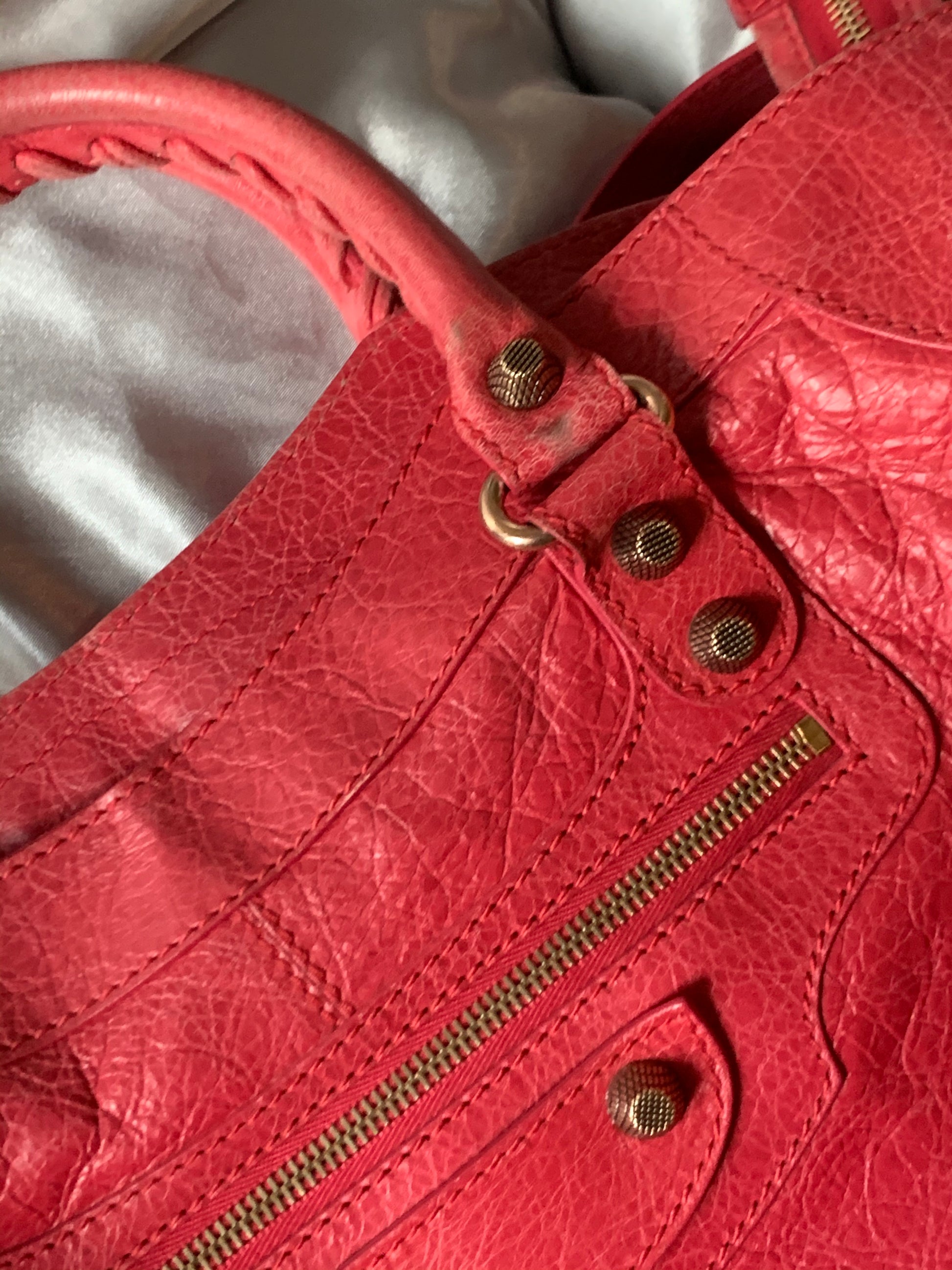 Balenciaga City Bag Size Medium in Red