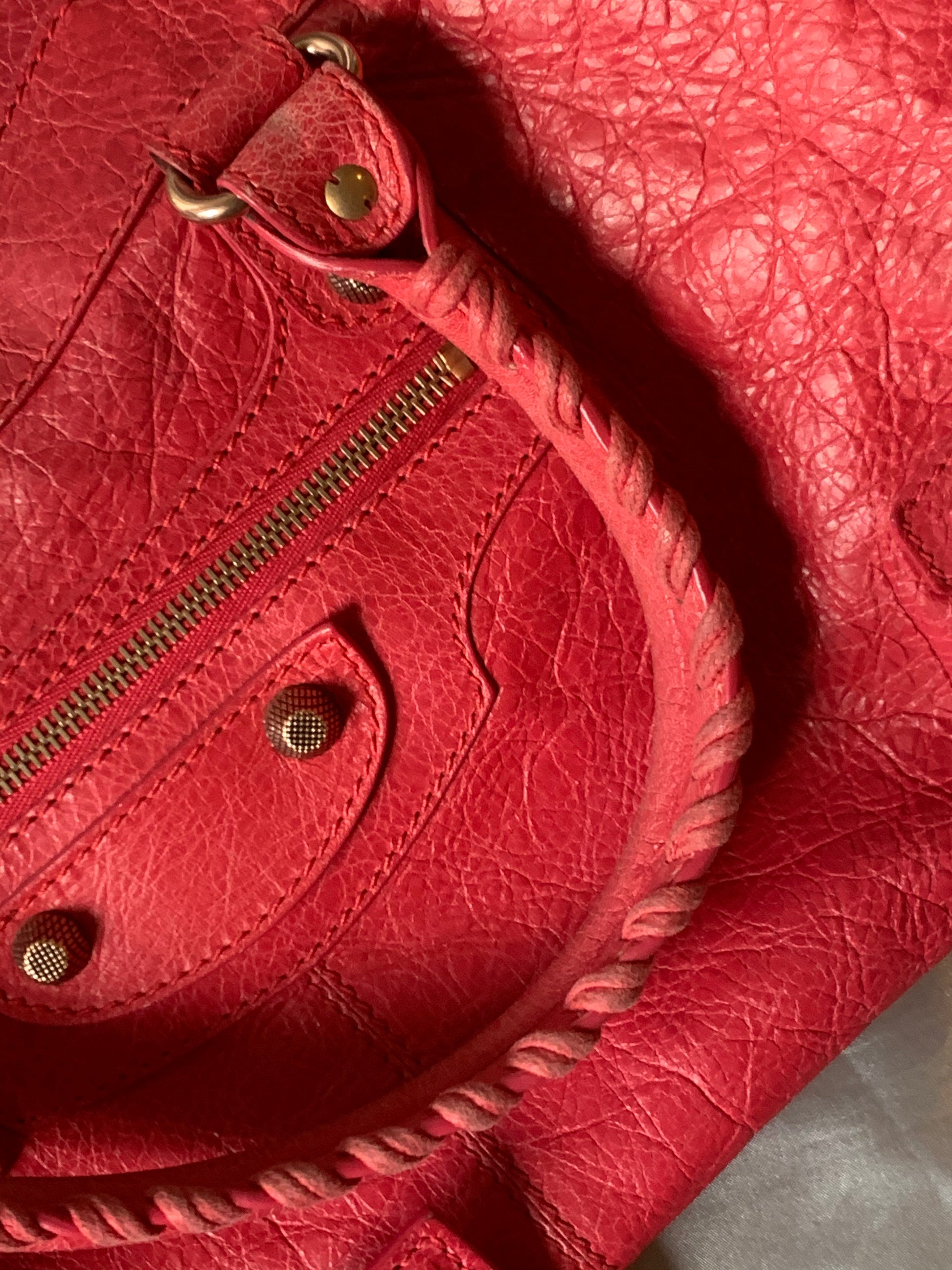 Balenciaga City Bag Size Medium in Red