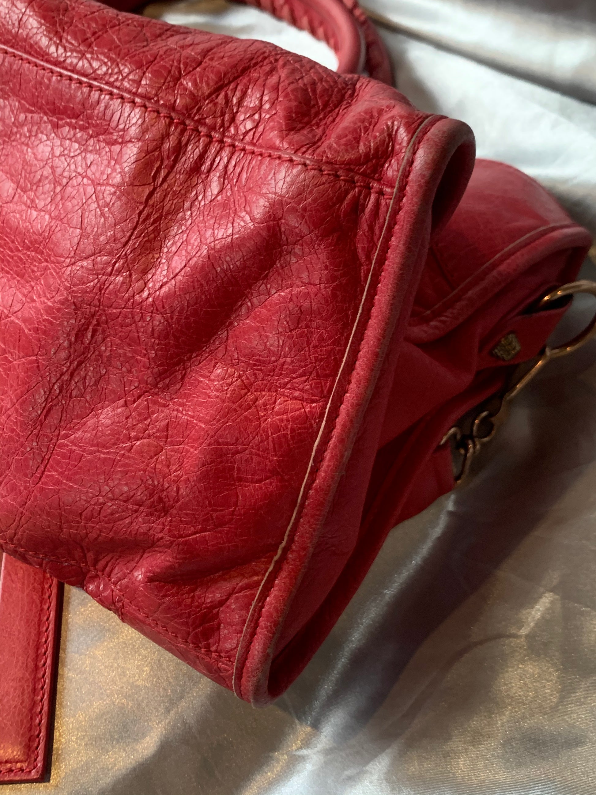 Balenciaga City Bag Size Medium in Red