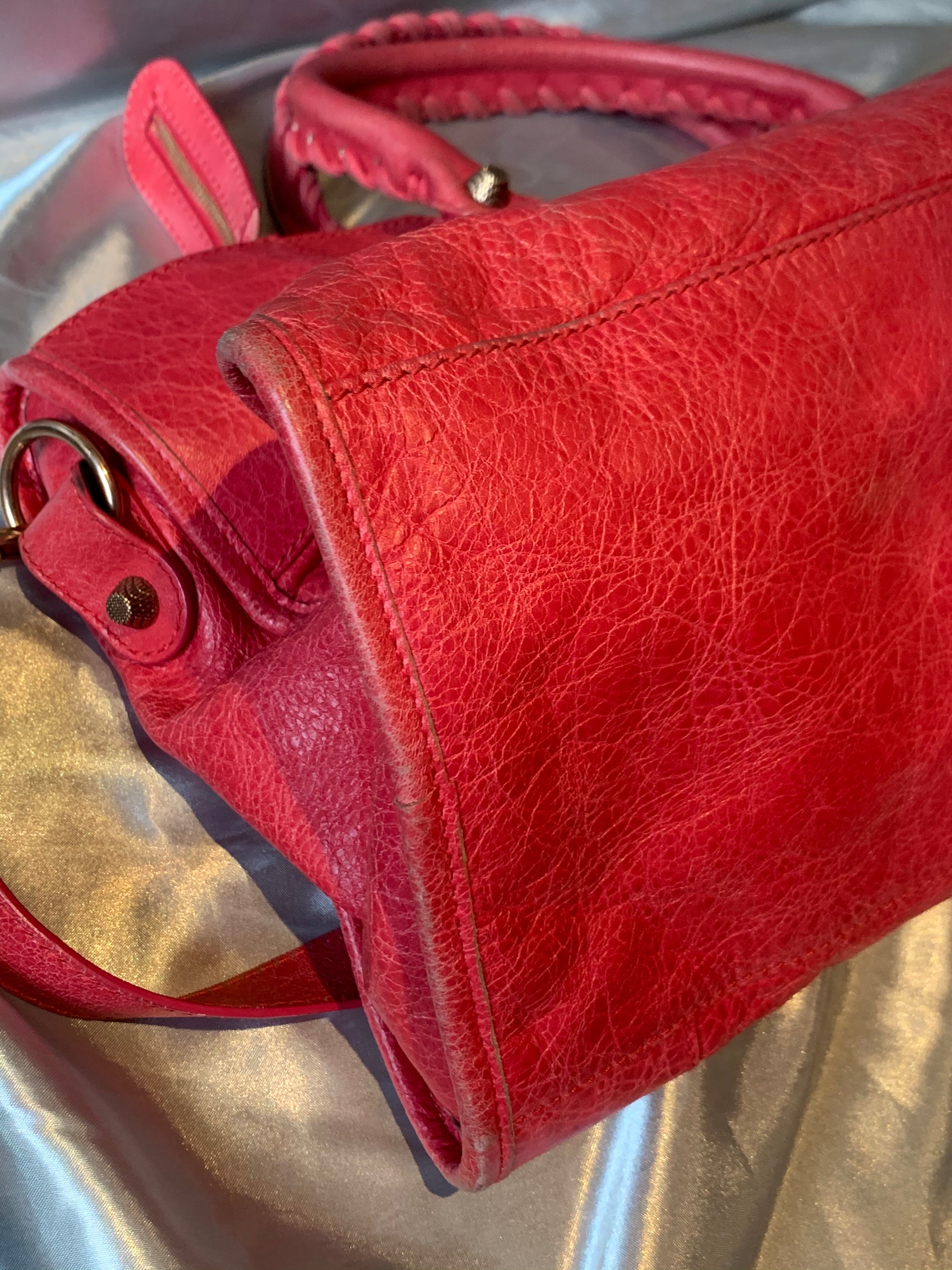 Balenciaga City Bag Size Medium in Red