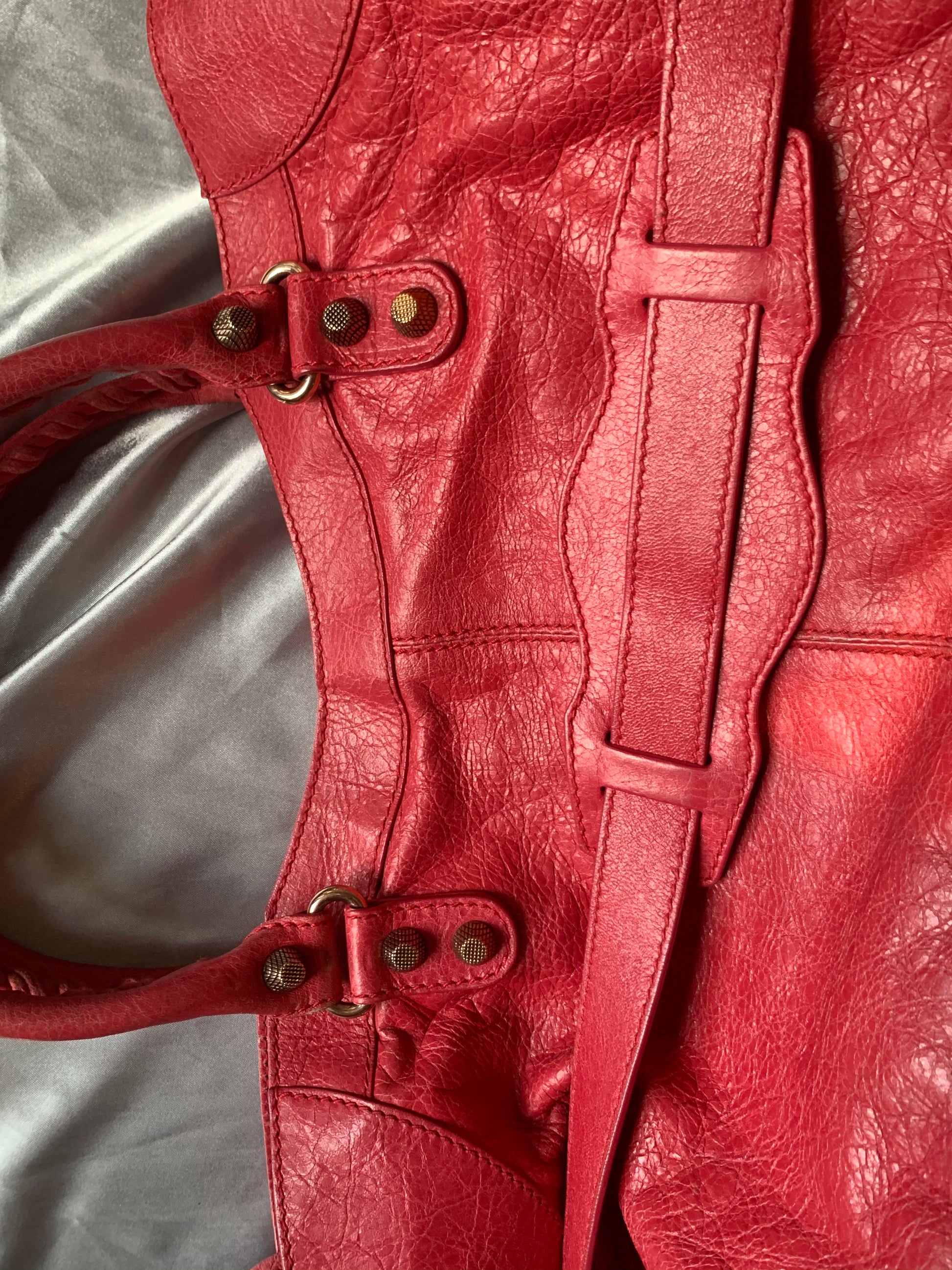 Balenciaga City Bag Size Medium in Red